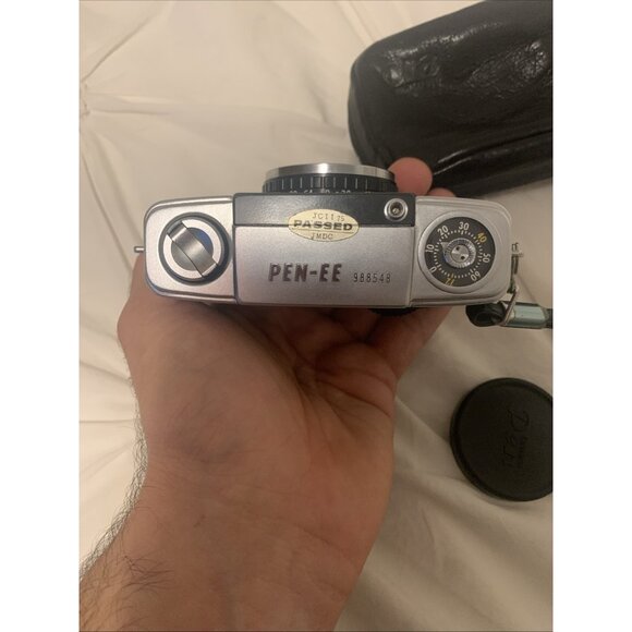 Olympus Pen EES 35mm Half Frame Film Camera With Original Case - Shutter Works - Picture 4 of 9